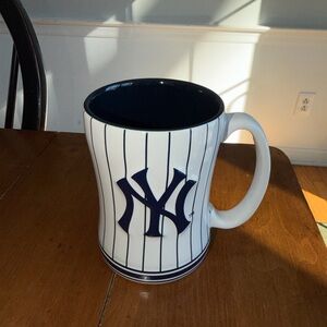 New York Yankees Classic Navy and White Striped Mug